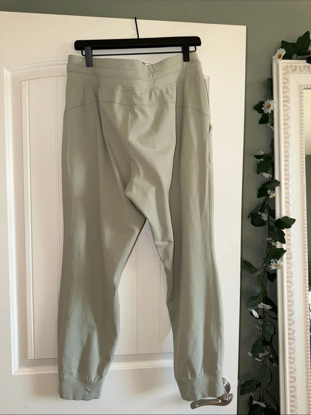 lululemon athletica comfortable sage